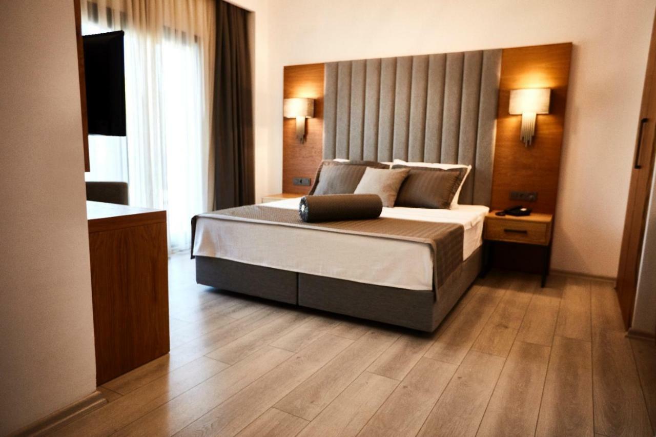 Ruwais Hotel Çeşme Zewnętrze zdjęcie