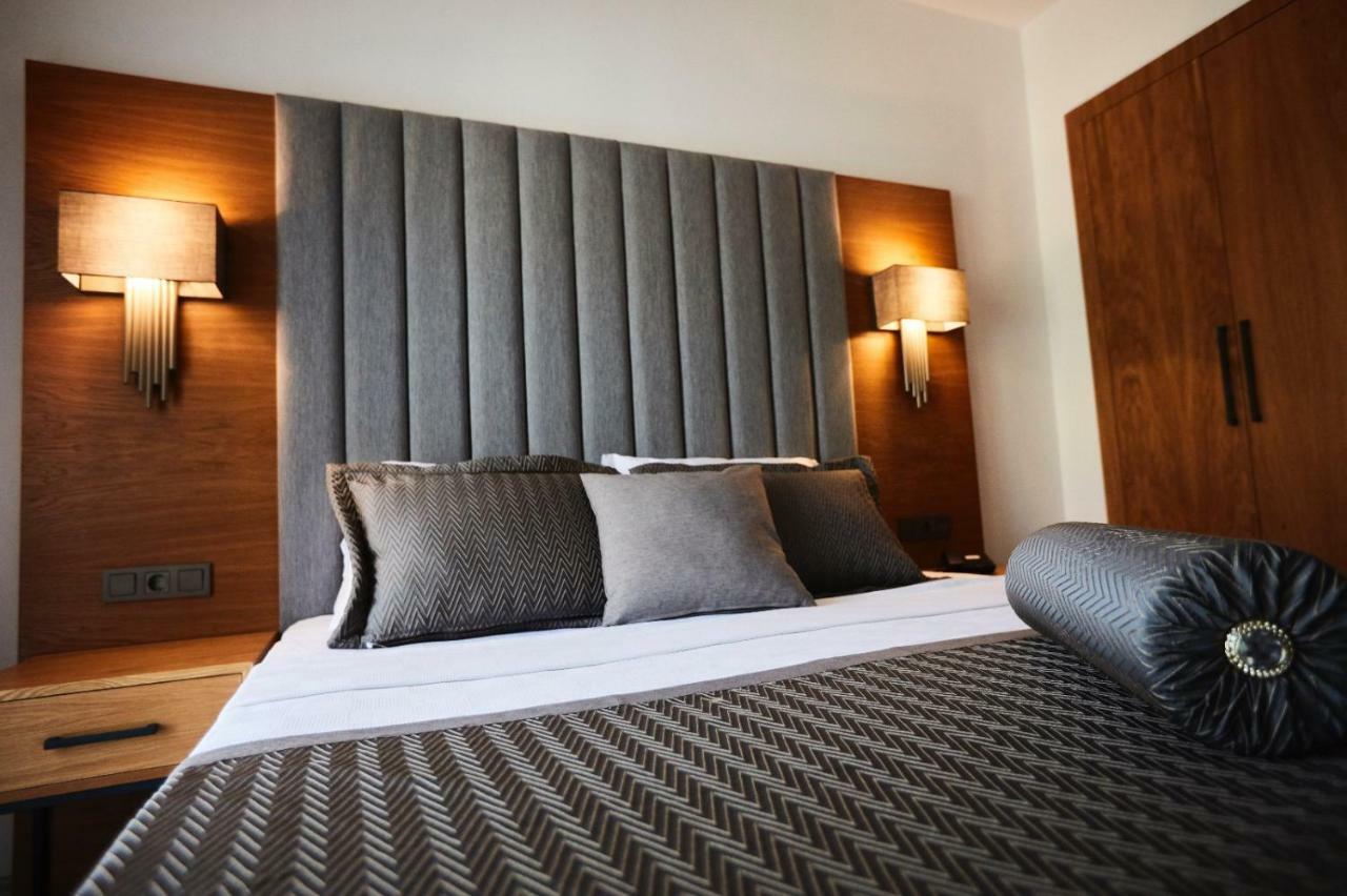 Ruwais Hotel Çeşme Zewnętrze zdjęcie